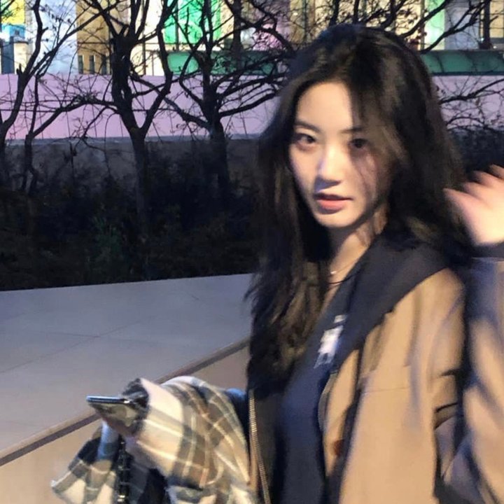 怪诞女孩